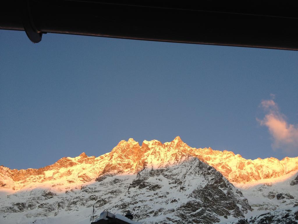 Hotel Meuble Gorret Breuil-Cervinia Rum bild