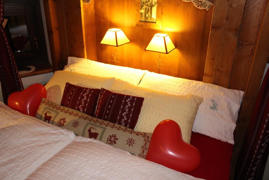 Hotel Meuble Gorret Breuil-Cervinia Rum bild