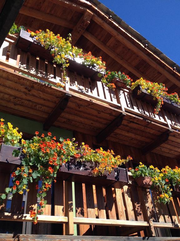Hotel Meuble Gorret Breuil-Cervinia Exteriör bild
