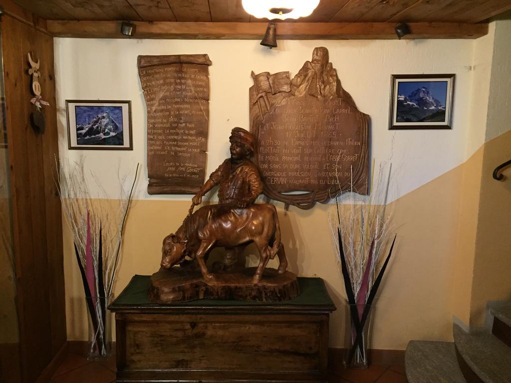 Hotel Meuble Gorret Breuil-Cervinia Exteriör bild
